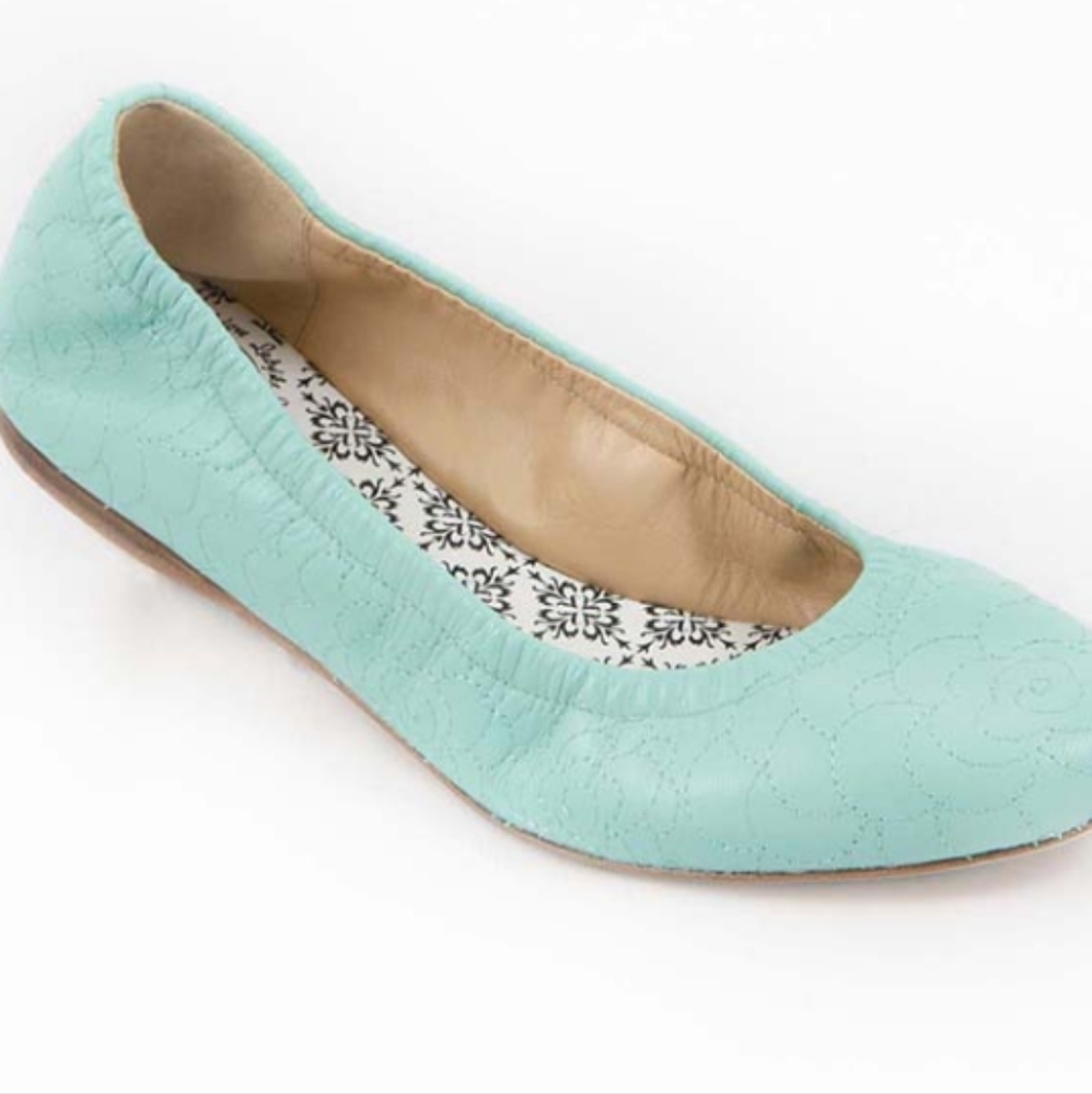 Hey Lady by The Leung Twins Smitten flats in mint (ribbon egg) green...Size 9